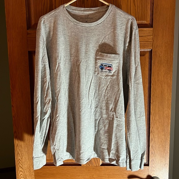 Vineyard Vines 100% cotton, long sleeve grey tshirt. - Picture 1 of 4